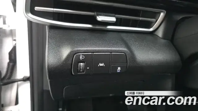 Hyundai The New Avante Hybrid 2021 — Photo 11/20