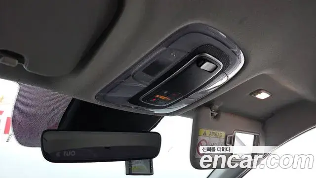 Hyundai The New Avante Hybrid 2021 — Photo 13/20
