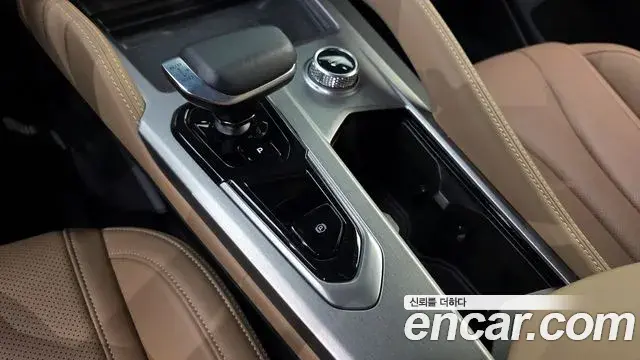 Renault Samsung Grand Koleos 2025 — Photo 8/32