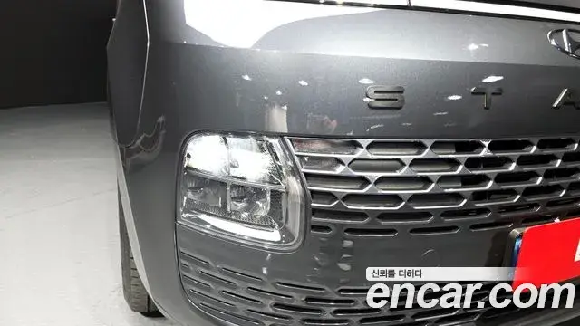Hyundai Staria 2022 — ფოტო 30/32