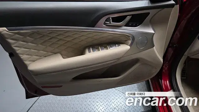 Genesis G70 2019 — ფოტო 16/35