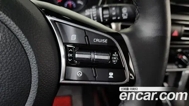 Kia Seltos 2022 — Şəkil 29/30