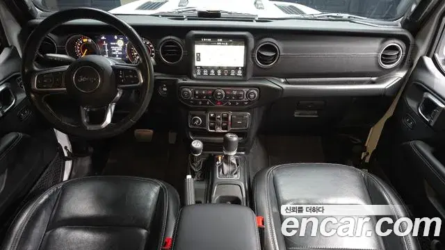 Jeep Wrangler 2019 — Şəkil 16/20