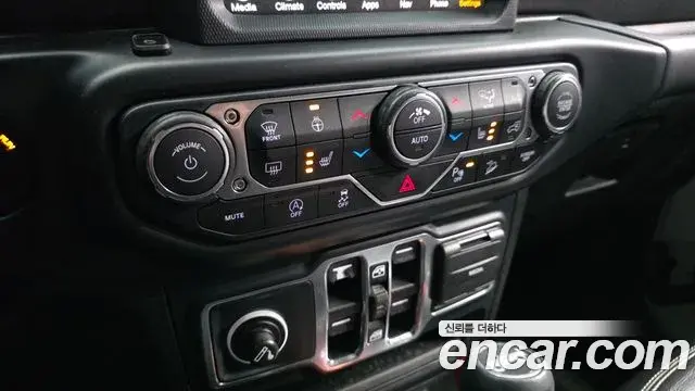 Jeep Wrangler 2019 — Şəkil 2/20