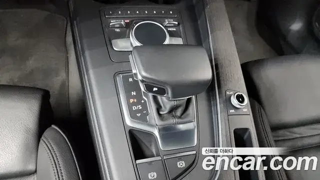 Audi A4 2019 — ფოტო 18/38