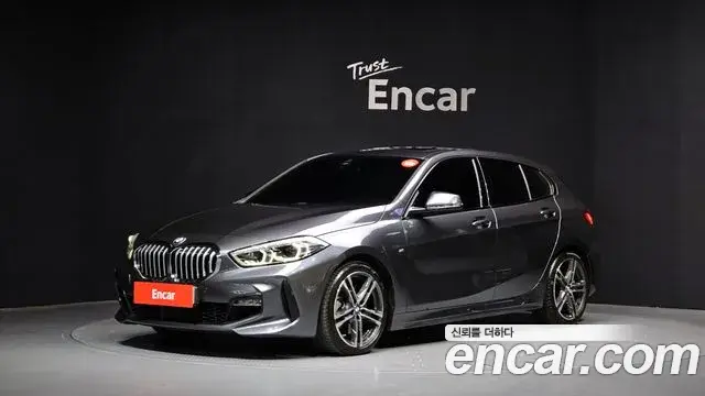 BMW 1 Series 2021 — Şəkil 15/34