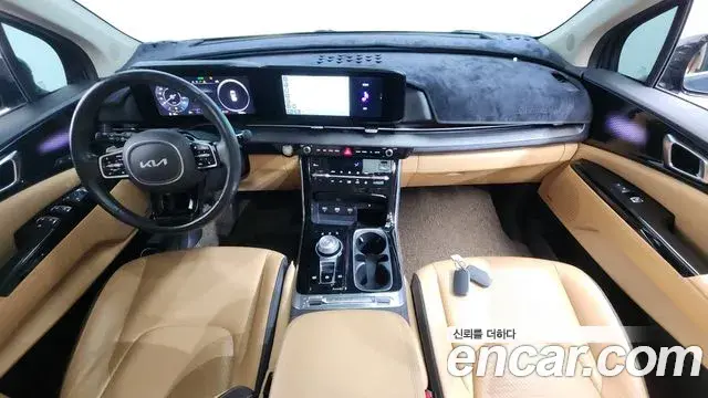 Kia Carnival 2021 — ფოტო 4/20