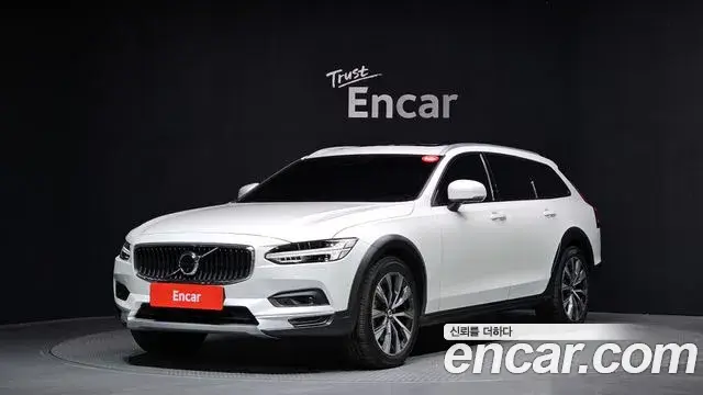 Volvo V90 Cross Country, 2021