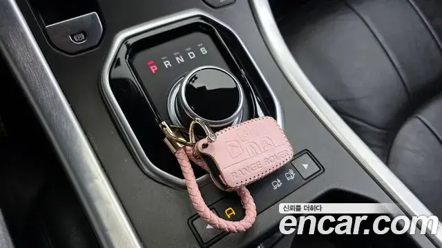 Land Rover Range Rover Evoque 2018 — ფოტო 18/20