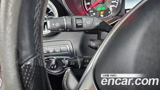Mercedes-Benz GLC-Class 2018 — Şəkil 27/33