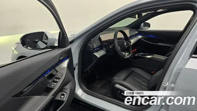 BMW 5 Series 2025 — Photo 19/20