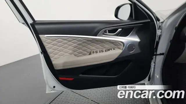 Genesis G70 2021 — ფოტო 17/40