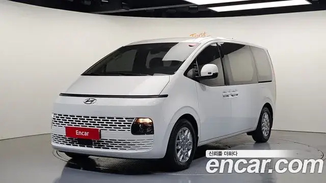 Hyundai Staria 2022 — Photo 7/20