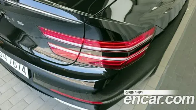 Genesis G80 2022 — Şəkil 29/33