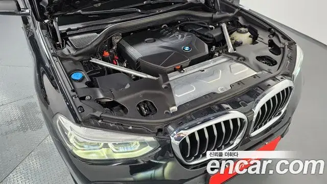 BMW X4 2021 — Şəkil 22/32