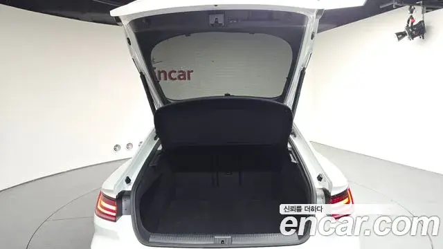 Volkswagen Arteon 2019 — Şəkil 10/35