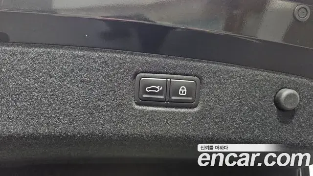 Kia The K9 2022 — Photo 19/32