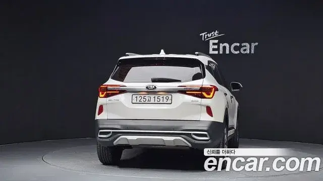 Kia Seltos 2020 — ფოტო 4/20