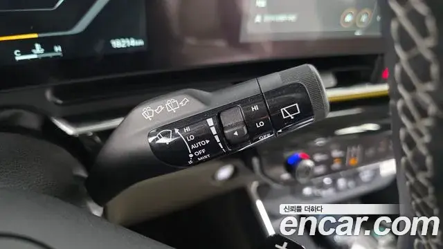 Kia Carnival 2025 — Şəkil 7/35