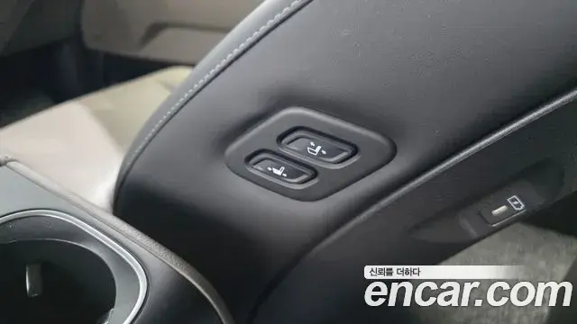 Kia Carnival 2025 — Şəkil 22/35