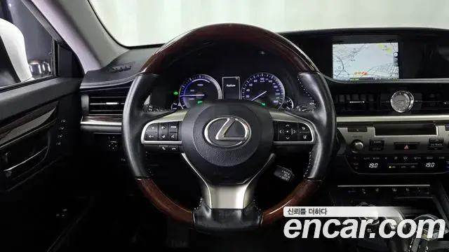 Lexus ES300h 2018 — Şəkil 6/20
