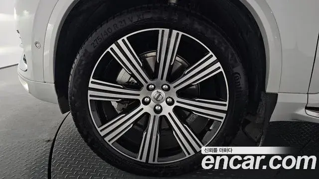 Volvo XC90 2025 — Photo 35/39