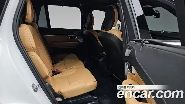 Volvo XC90 2025 — Photo 39/39
