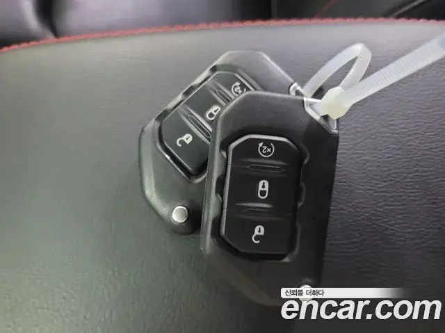Jeep Wrangler 2023 — Фото 14/20