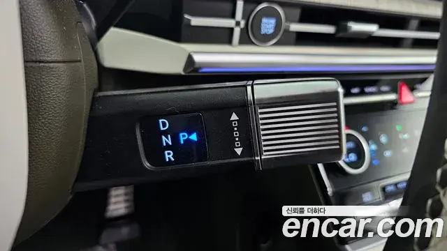 Hyundai Santa Fe 2024 — Şəkil 31/33