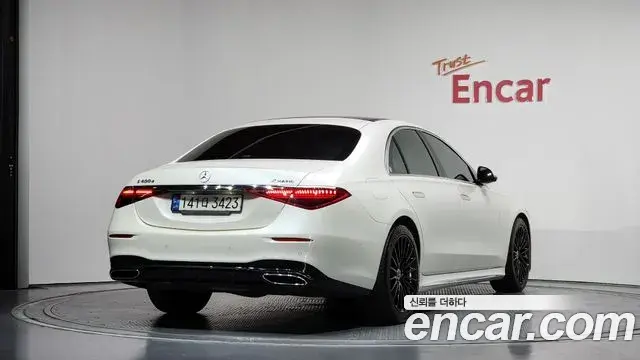 Mercedes-Benz S-Class 2022 — Photo 8/30