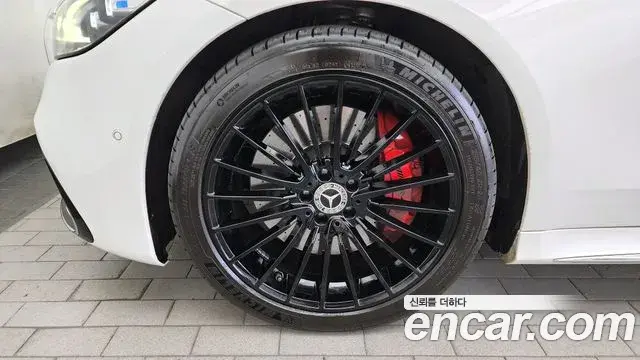 Mercedes-Benz S-Class 2022 — Photo 21/30