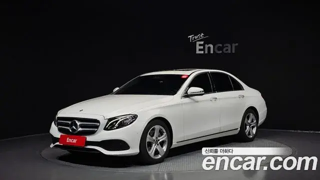 Mercedes-Benz E-Class 2018 — Фото 1/20