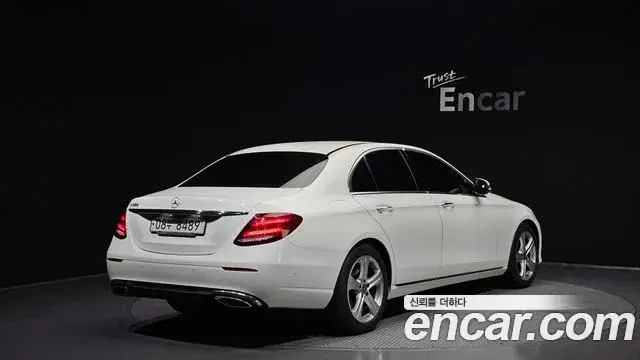 Mercedes-Benz E-Class 2018 — Фото 2/20