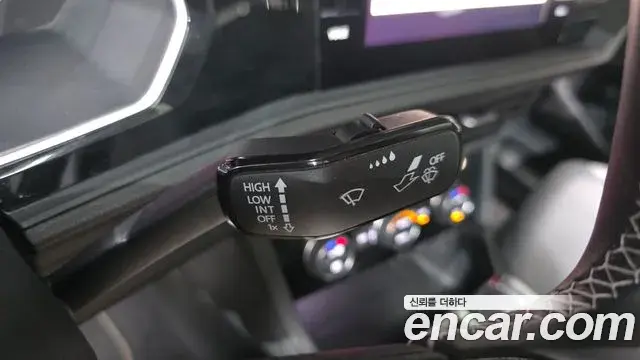 Volkswagen Jetta 2021 — Photo 21/32