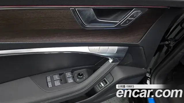 Audi A7 2023 — ფოტო 28/33