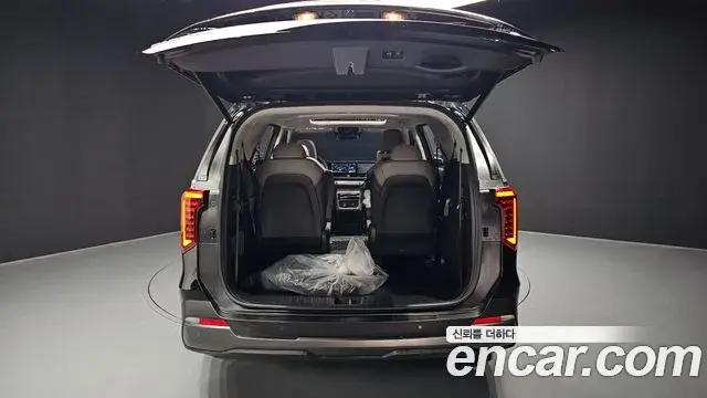 Kia Carnival 2025 — Фото 20/20