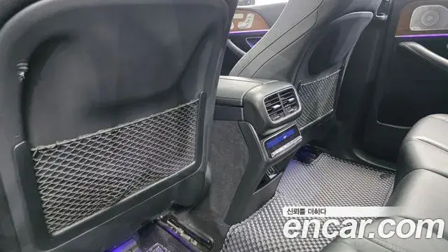 Mercedes-Benz GLE-Class 2021 — Фото 17/20