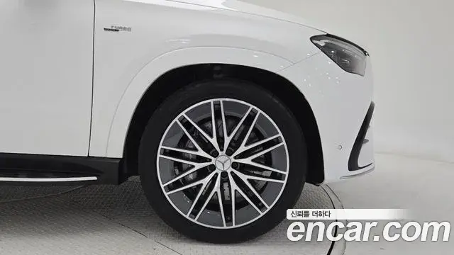 Mercedes-Benz GLE-Class 2025 — Photo 11/17