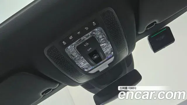 Mercedes-Benz GLE-Class 2025 — Photo 15/17