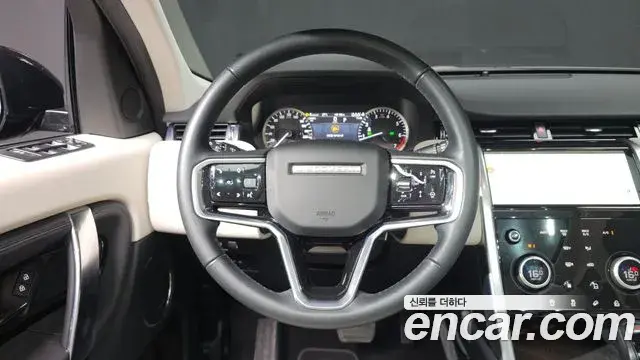 Land Rover Discovery Sport 2022 — Фото 11/20