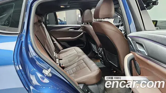 BMW X4 2021 — Şəkil 31/31