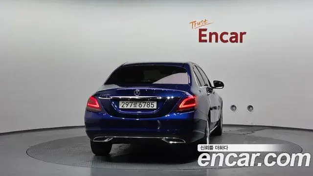 Mercedes-Benz C-Class 2019 — Şəkil 16/30