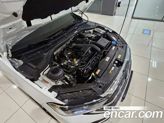Volkswagen Jetta 2023 — Şəkil 16/20