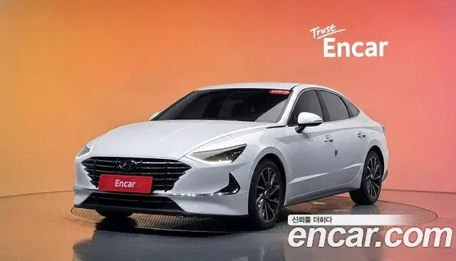 Hyundai Sonata 2019 — Фото 1/20