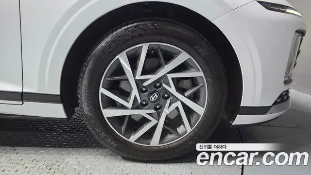 Hyundai Grandeur Hybrid 2023 — Photo 29/32
