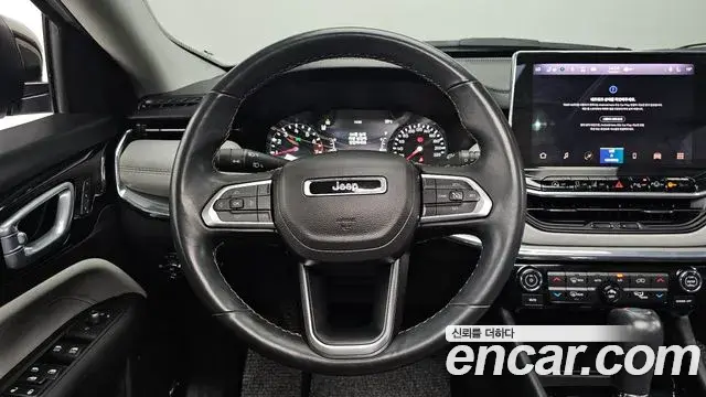 Jeep Compass 2022 — ფოტო 24/35