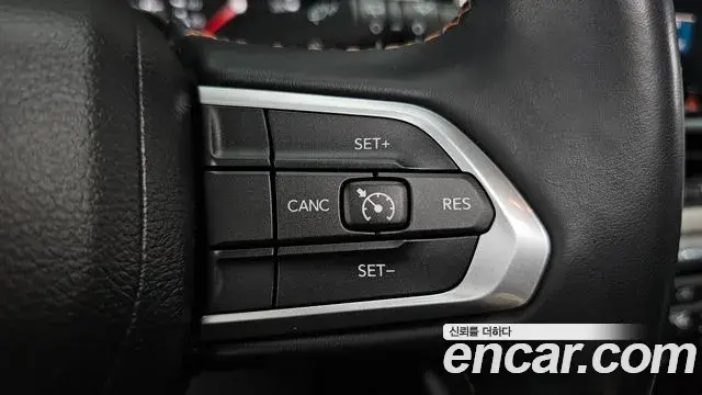 Jeep Compass 2022 — ფოტო 27/35