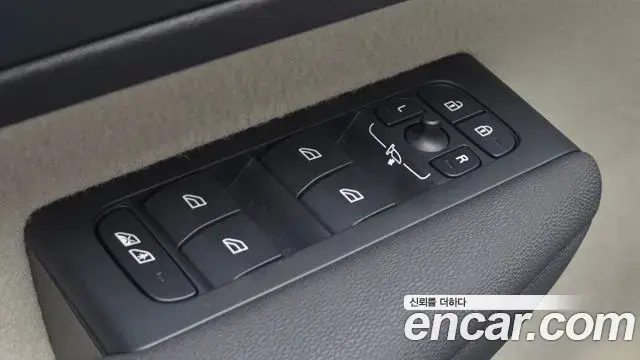 Volvo XC40 2023 — Şəkil 20/32