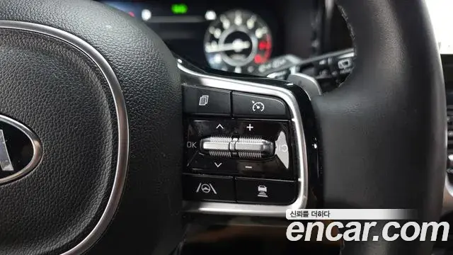 Kia Sorento 2021 — ფოტო 18/33