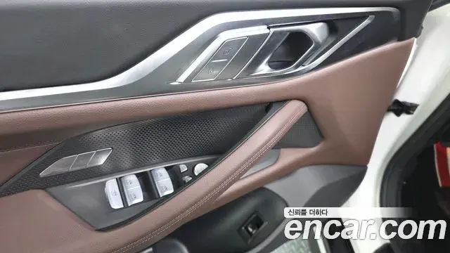 BMW 4 Series 2025 — ფოტო 26/34